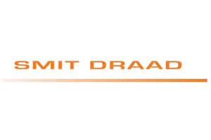 Text reading SMIT DRAAD in orange, stylized letters on a gray background.